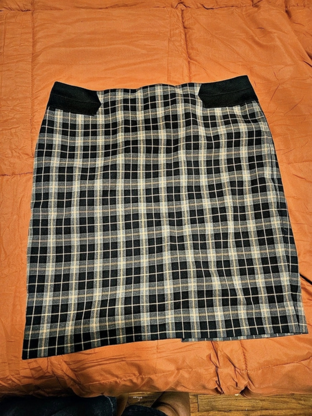 Plaid Mini Skirt in Black & Gray